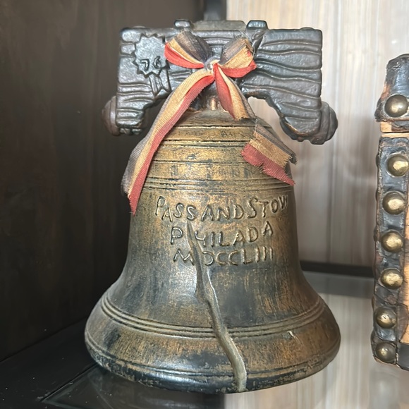 Liberty Bell Wooden Book End - Picture 1 of 3